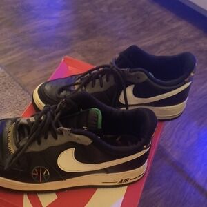 Gym Shoes// Nike Air Force 1